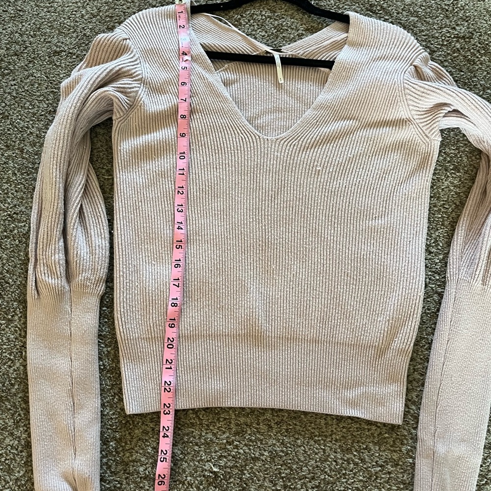 Free People Gingersnap Tunic Sweater Knit Long Sleeve V-Neck Dusty Pink Rose - Picture 6 of 9